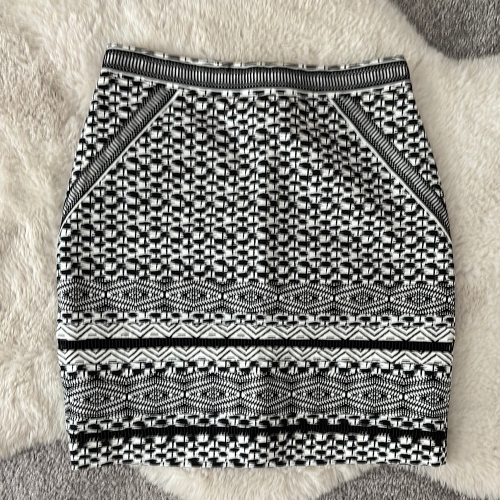 Black and White Patterned Women's Skirt
